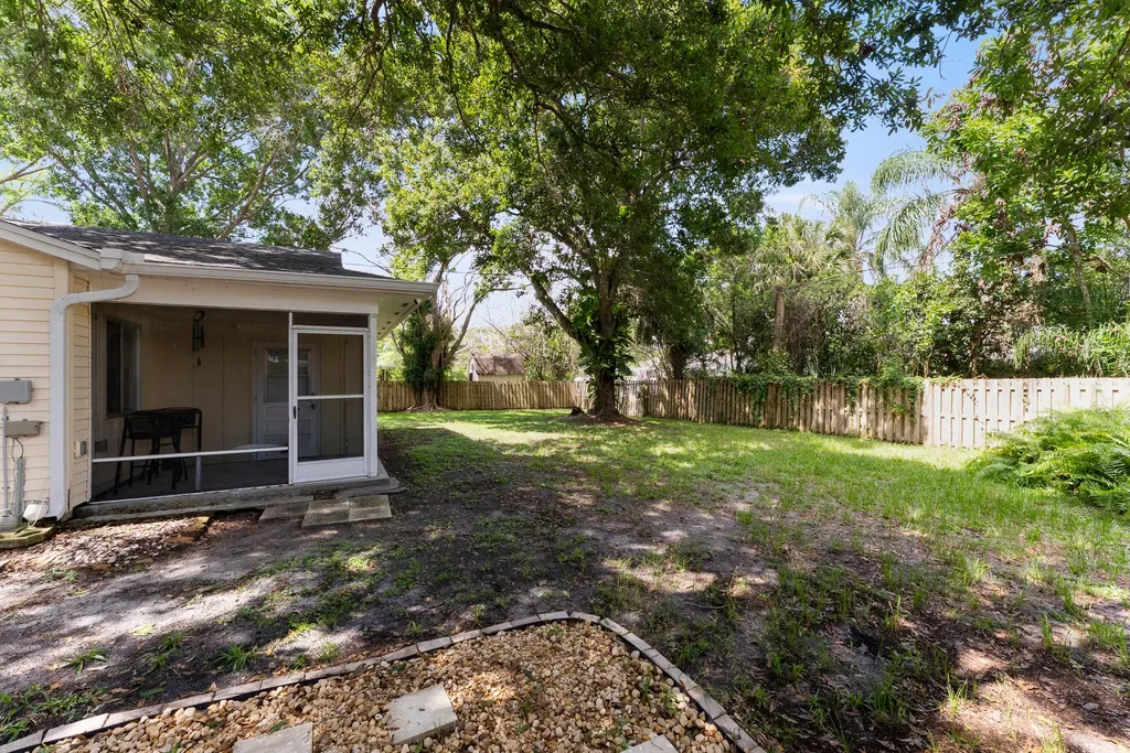 1135 38th Avenue Vero Beach FL 32960