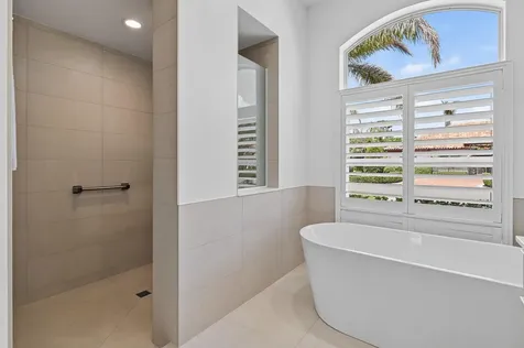 8091 SE Woodlake Lane W Hobe Sound FL 33455