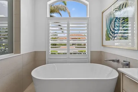 8091 SE Woodlake Lane W Hobe Sound FL 33455