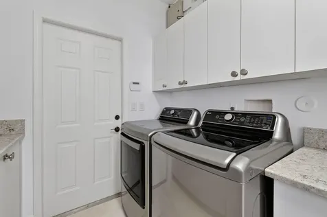 8091 SE Woodlake Lane W Hobe Sound FL 33455