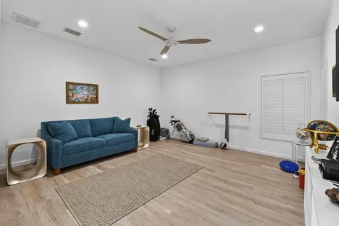 8091 SE Woodlake Lane W Hobe Sound FL 33455