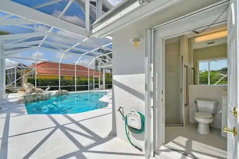 8091 SE Woodlake Lane W Hobe Sound FL 33455
