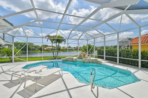8091 SE Woodlake Lane W Hobe Sound FL 33455