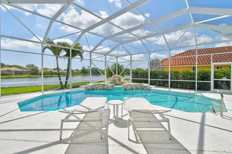 8091 SE Woodlake Lane W Hobe Sound FL 33455