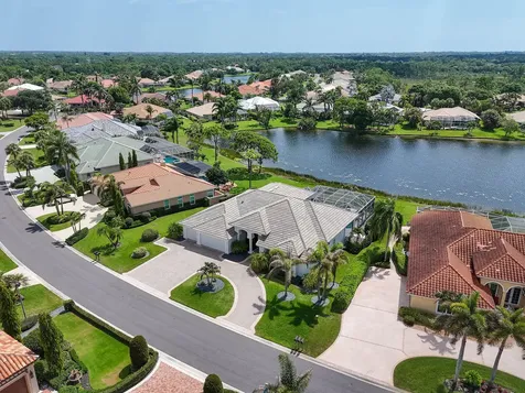 8091 SE Woodlake Lane W Hobe Sound FL 33455
