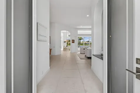 8091 SE Woodlake Lane W Hobe Sound FL 33455