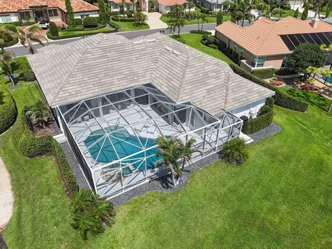8091 SE Woodlake Lane W Hobe Sound FL 33455
