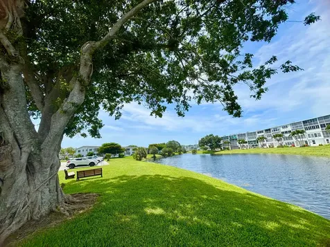 2069 Oakridge F Deerfield Beach FL 33442