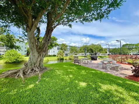 2069 Oakridge F Deerfield Beach FL 33442