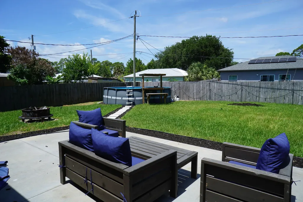 1014 Hammacher Avenue SW Palm Bay FL 32908