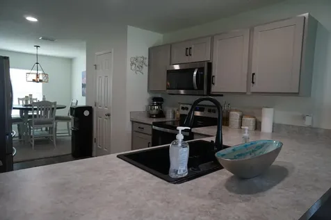 1014 Hammacher Avenue SW Palm Bay FL 32908