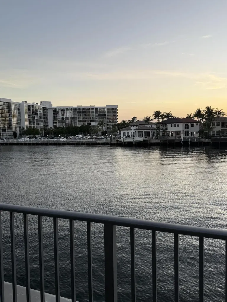 2600 S Ocean Drive Hollywood FL 33019