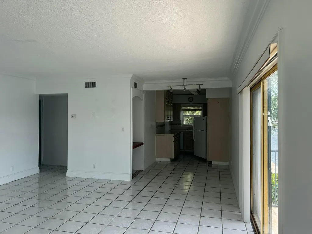 2600 S Ocean Drive Hollywood FL 33019