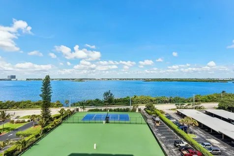 5420 N Ocean Drive West Palm Beach FL 33404