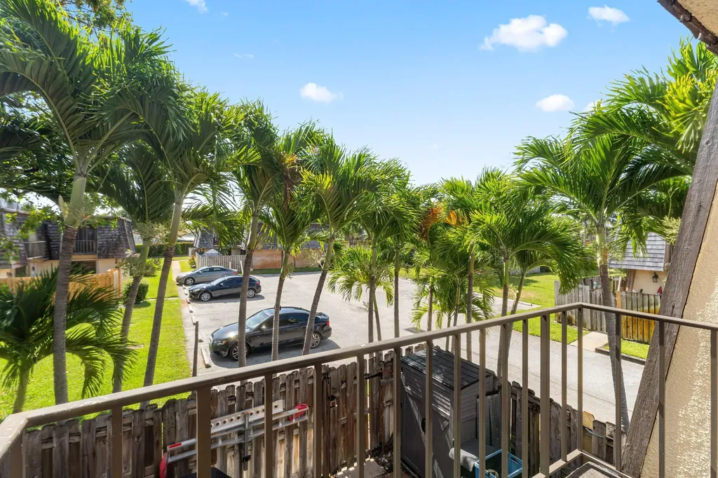 110 Lake Arbor Drive Palm Springs FL 33461
