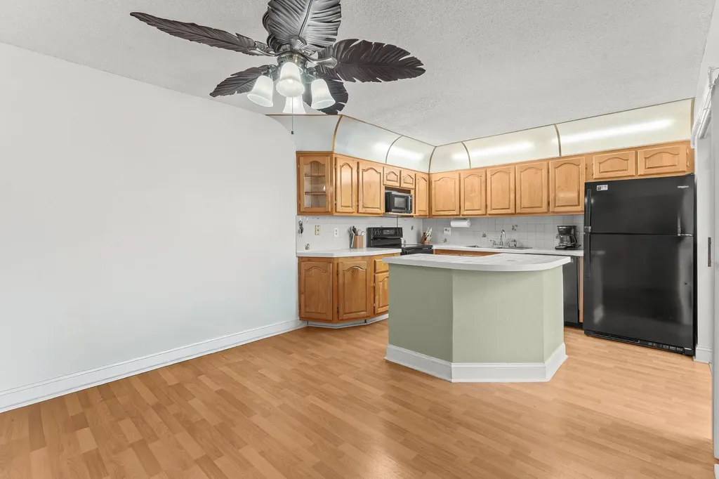 110 Lake Arbor Drive Palm Springs FL 33461