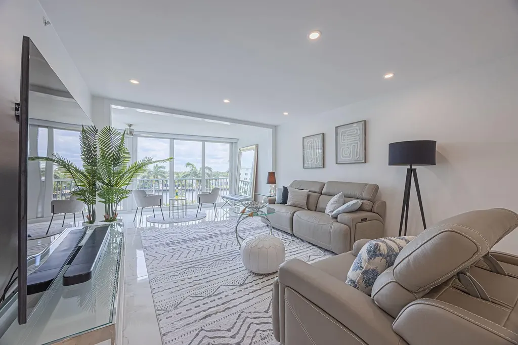 3224 S Ocean Boulevard Highland Beach FL 33487