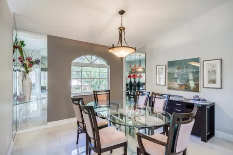 208 Legendary Circle Palm Beach Gardens FL 33418