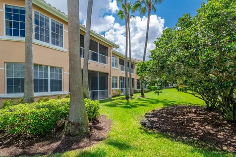 208 Legendary Circle Palm Beach Gardens FL 33418