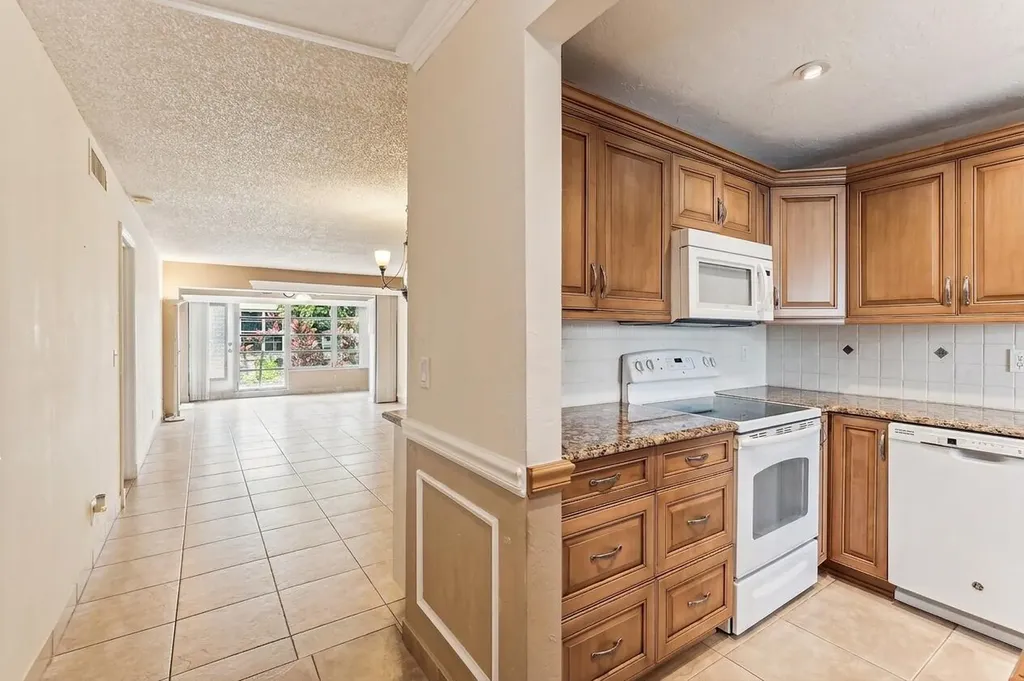 1051 Orange Terrace Delray Beach FL 33445