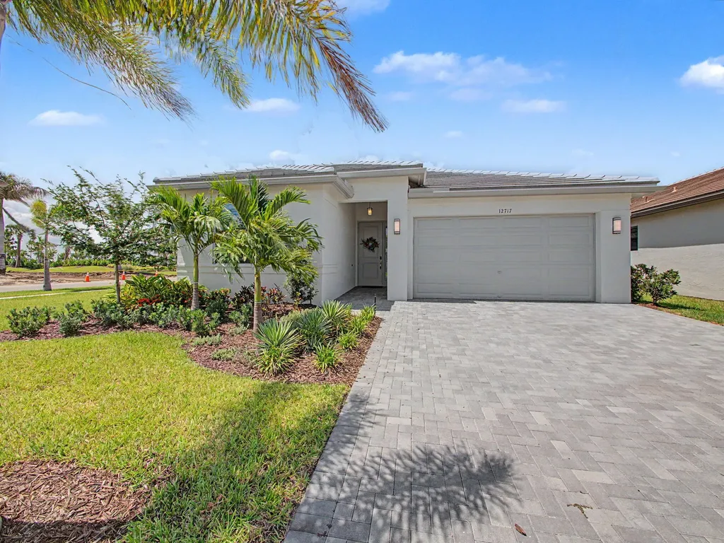 12717 SW Caminito Lane Port St Lucie FL 34987