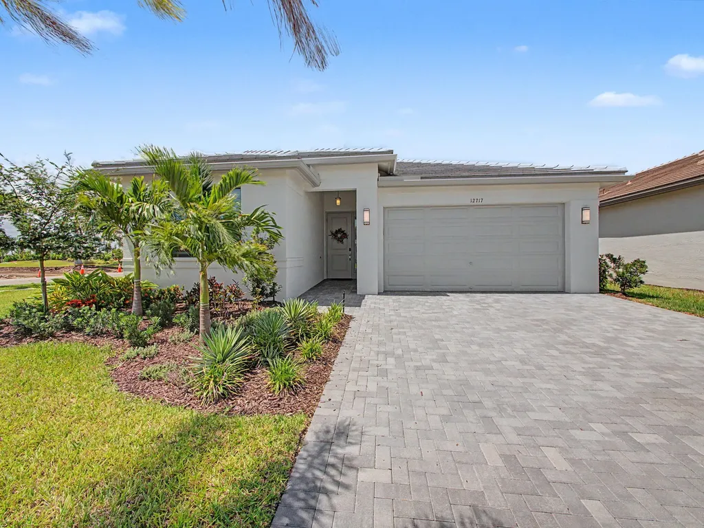 12717 SW Caminito Lane Port St Lucie FL 34987