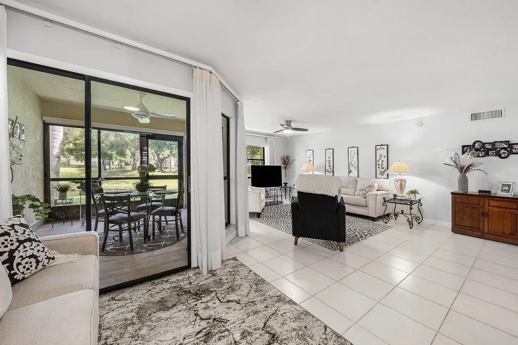 3315 Lucerne Park Drive Greenacres FL 33467