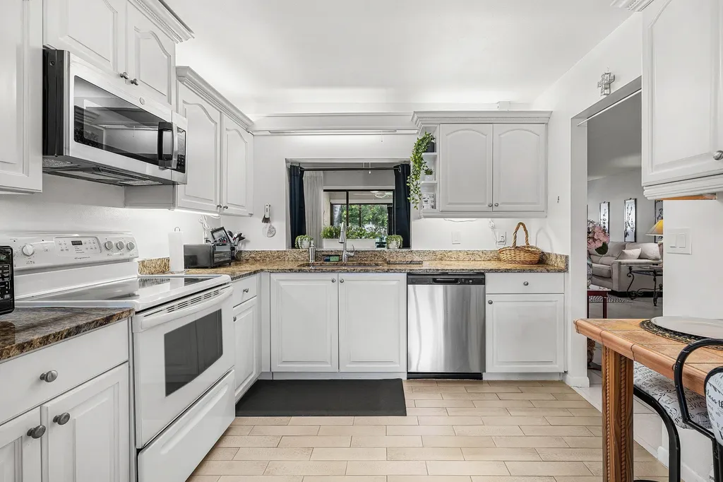 3315 Lucerne Park Drive Greenacres FL 33467