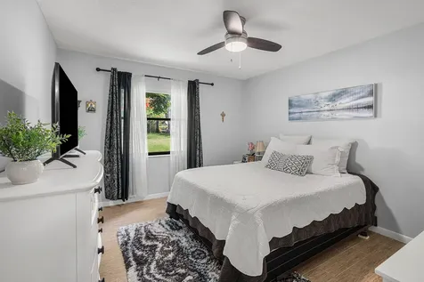 3315 Lucerne Park Drive Greenacres FL 33467