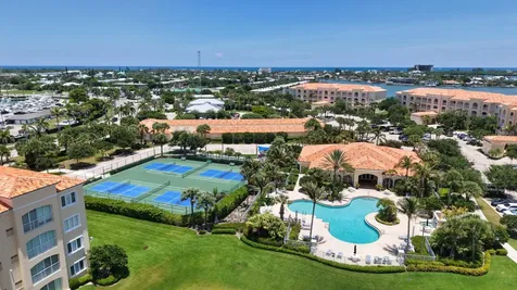 4 Harbour Isle Drive W Fort Pierce FL 34949