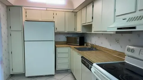 8050 W Mcnab Road Tamarac FL 33321