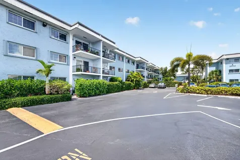 3004 NE 5th Terrace Wilton Manors FL 33334