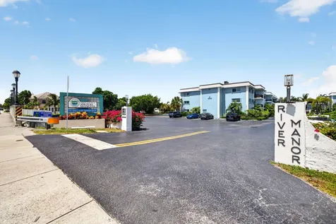 3004 NE 5th Terrace Wilton Manors FL 33334