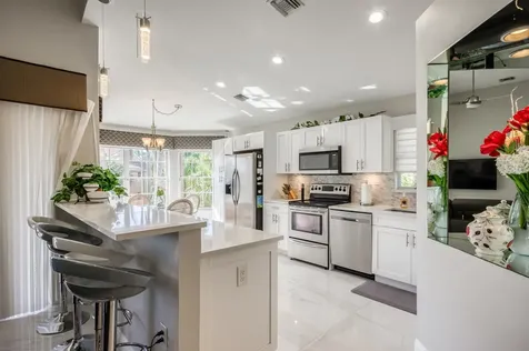 208 Legendary Circle Palm Beach Gardens FL 33418