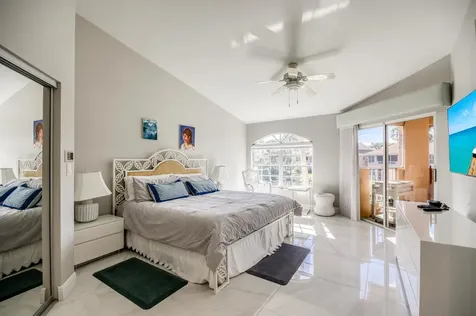 208 Legendary Circle Palm Beach Gardens FL 33418