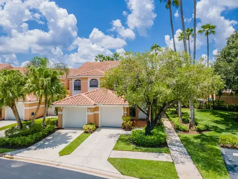 208 Legendary Circle Palm Beach Gardens FL 33418
