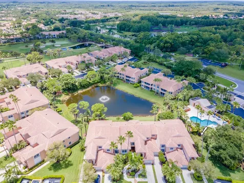 208 Legendary Circle Palm Beach Gardens FL 33418
