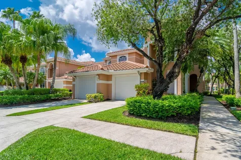 208 Legendary Circle Palm Beach Gardens FL 33418