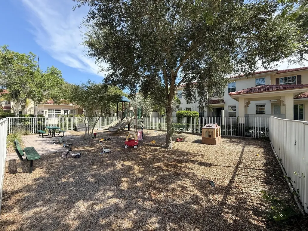1015 Ventnor Avenue Delray Beach FL 33444