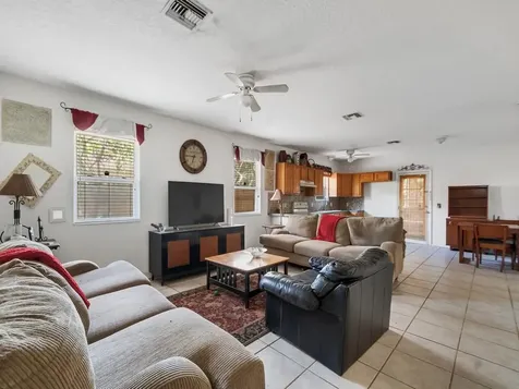 6055 7th Place Vero Beach FL 32968