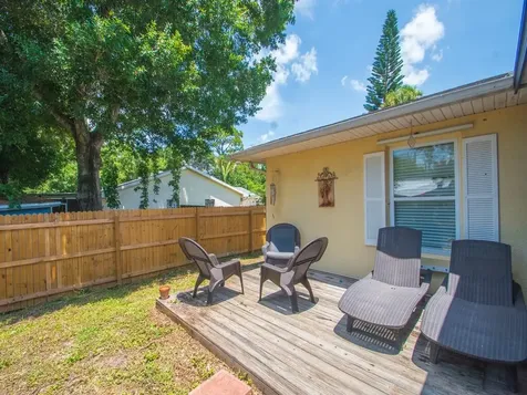 6055 7th Place Vero Beach FL 32968