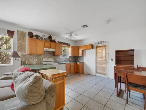 6055 7th Place Vero Beach FL 32968