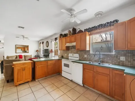 6055 7th Place Vero Beach FL 32968