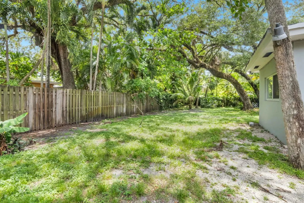 1548 SW 23rd Court Fort Lauderdale FL 33315
