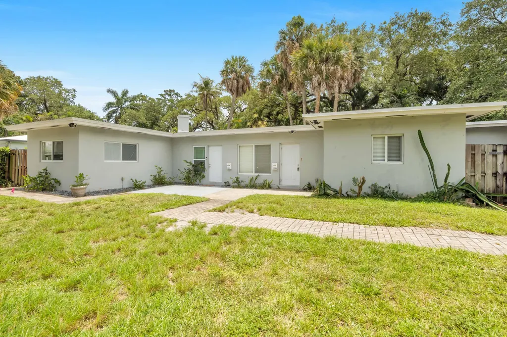 1548 SW 23rd Court Fort Lauderdale FL 33315