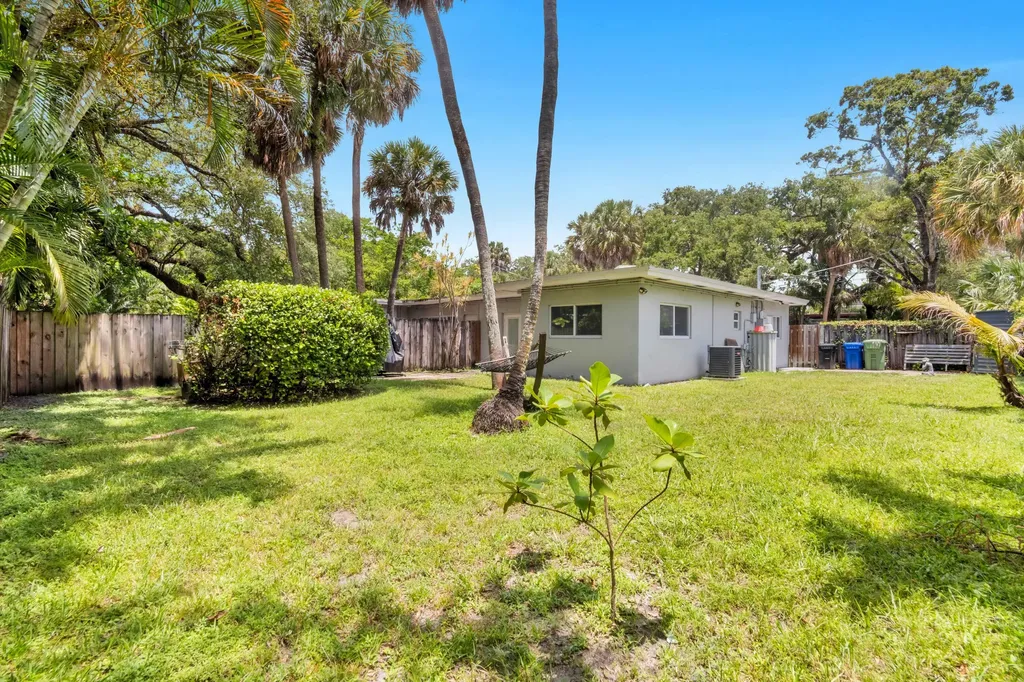 1548 SW 23rd Court Fort Lauderdale FL 33315