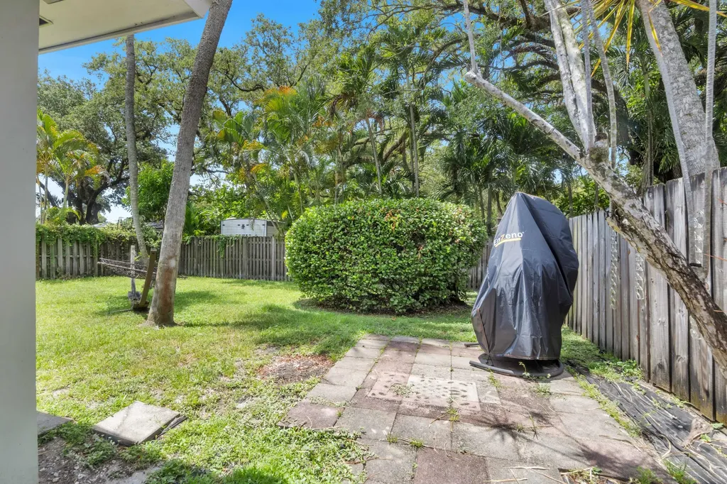 1548 SW 23rd Court Fort Lauderdale FL 33315
