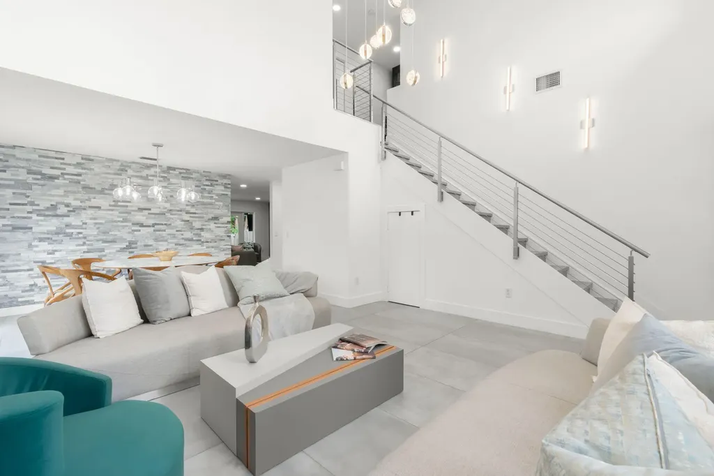 52 Gables Boulevard Weston FL 33326