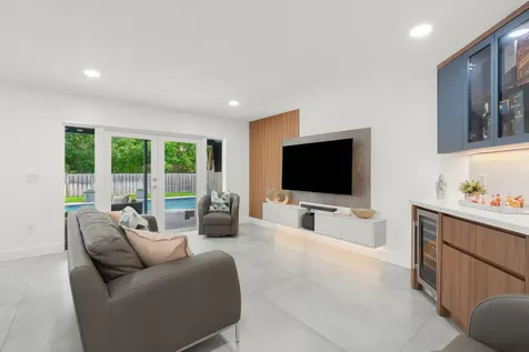 52 Gables Boulevard Weston FL 33326