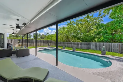 52 Gables Boulevard Weston FL 33326